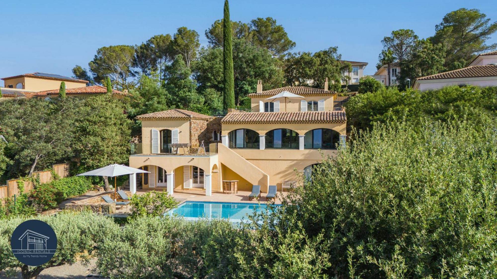 Villa Familiale Avec Vue Imprenable Saint-Raphaël Buitenkant foto